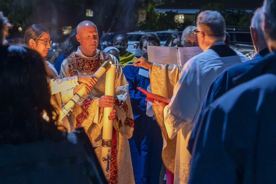 2026-StMary-EasterVigil (28 of 215).jpg